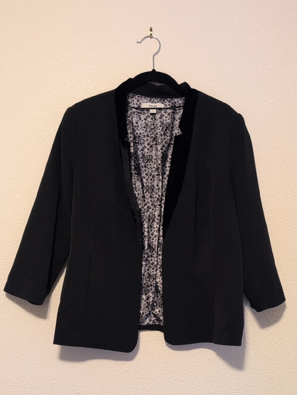Kensie Black Open-Front Velvet-Trim Blazer